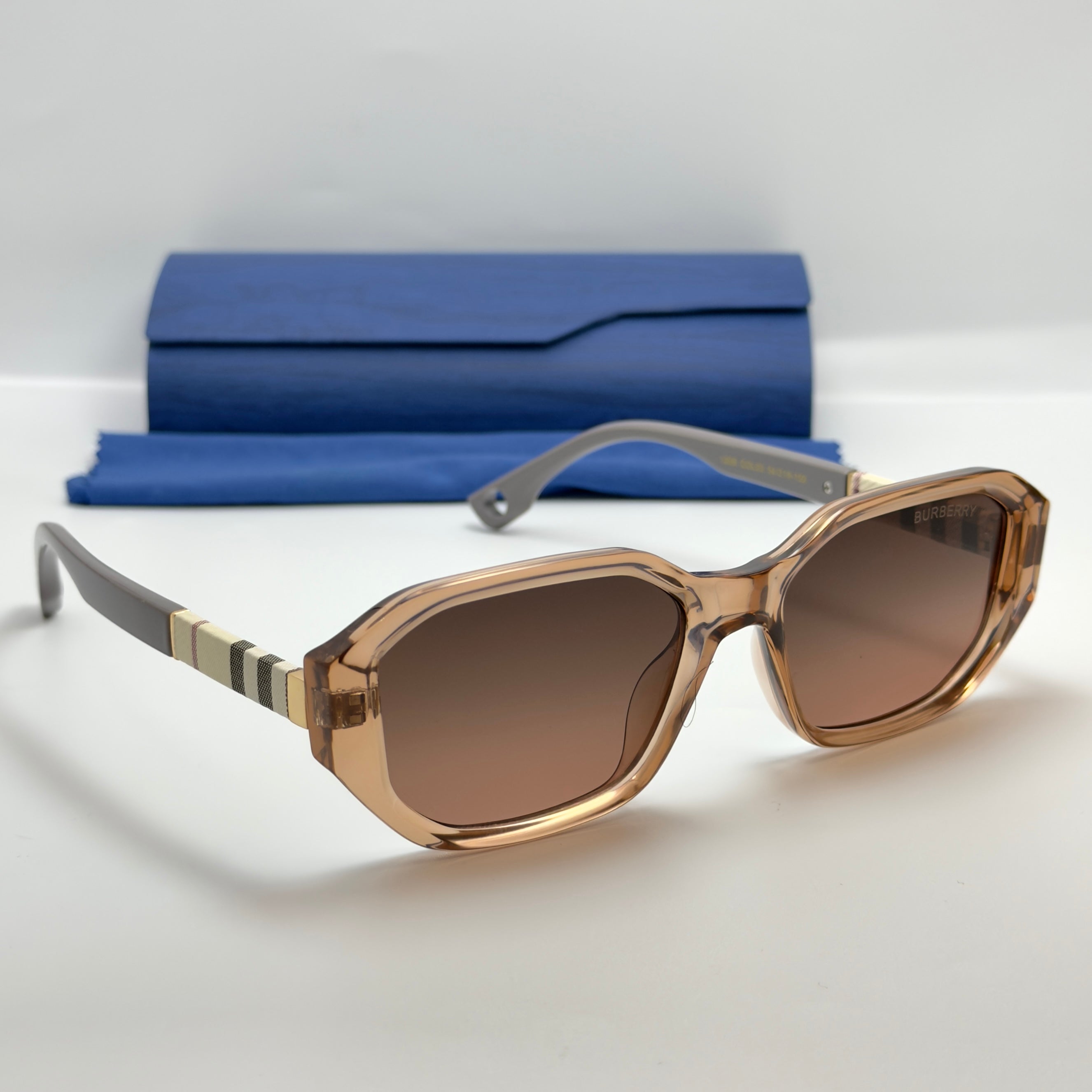 Burberry B1